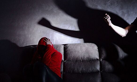 До 30 тысяч и арест: в России начали наказывать за воспитание детей побоями