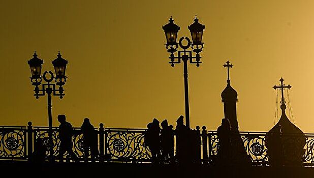 В Москве полностью исчезли профессии фонарщика, водовоза и лифтера