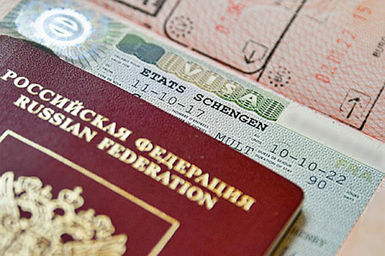 Названы главные отличия загранпаспортов на пять и десять лет