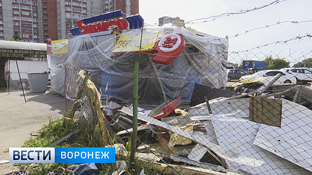 В Воронеже за смерть человека осудили водителя BMW, протаранившего шиномонтаж