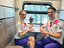 Омские студенты создали форму проводников поезда Всемирного фестиваля молодежи