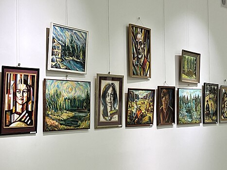 В картинной галерее Черкесска начала работу выставка «В семье единой»