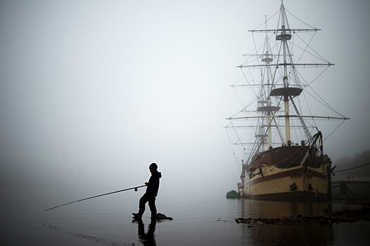 Новгородские рыбаки отложили промысел из-за декабрьских дождей