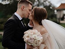 Сын Валерии Арсений Шульгин не позвал на свою свадьбу родного отца