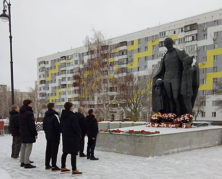 Оренбургские активисты почтили память Феликса Дзержинского