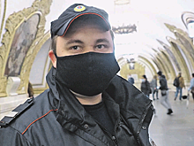 Столичные полицейские представлены к награде за спасение женщины, потерявшей сознание в метро