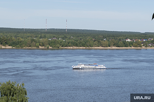 Из-за поломки теплохода изменился график движения речных судов из Салехарда