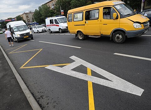Автомобилистам запретят ездить по выделенкам в Москве