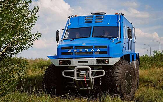 Быстро ездит и плывет даже против течения – в России сделали первый автобус-амфибию