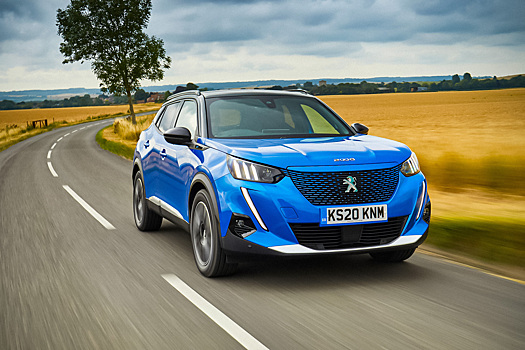 В Великобритании электрокары проезжают в неделю больше, чем машины на бензине