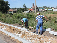 В селе Мусорка идут работы по благоустройству центральной улицы