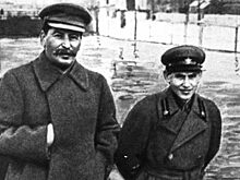 Зачем Сталин просил наркома Ежова развестись с женой