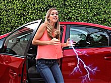 Почему автомобиль бьется током и как это исправить