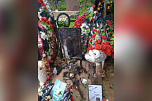 Вандалы сожгли портрет Тесака на его могиле в столице