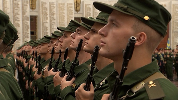 В Музее Победы 250 новобранцев Преображенского полка приняли присягу