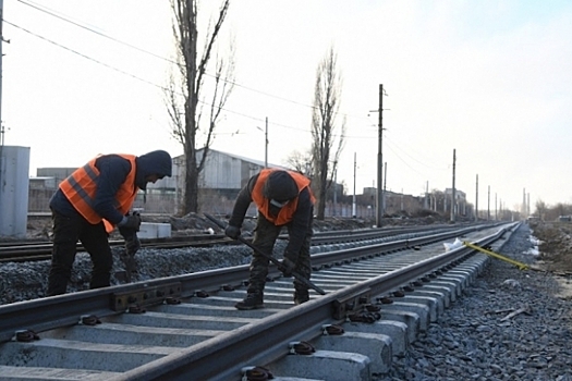 В Волгограде ограничат движение на железнодорожном переезде