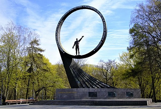 Огромная «девятка» Калининграда, как дань памяти героям-космонавтам