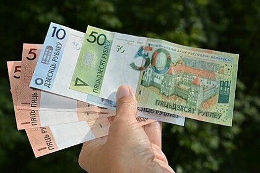 Белоруссия собралась погашать долги за счет займов у России