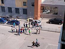 Пьяный нижегородец на внедорожнике протаранил развлекательный центр на улице Бекетова