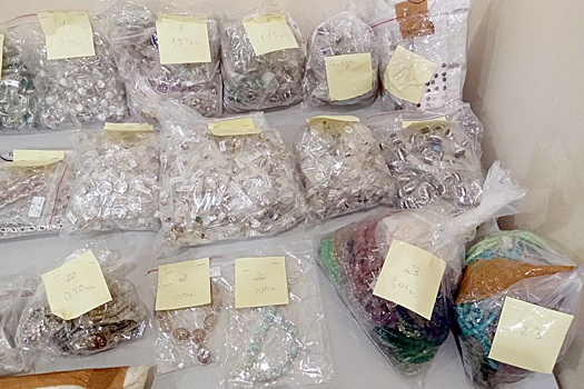 В Домодедово у авиапассажира из Индии нашли 25 кг контрабандных драгоценностей