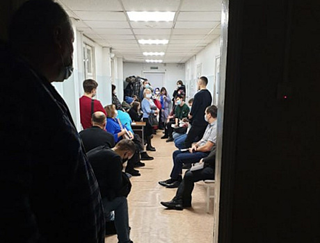 Простуженные пациенты заболевают коронавирусом в больнице Салехарда