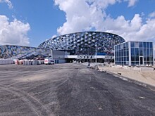 На новой Ледовой арене в Новосибирске начали заливать лёд