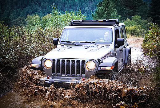 Цены на Jeep подскочили на ₽200 тысяч в России