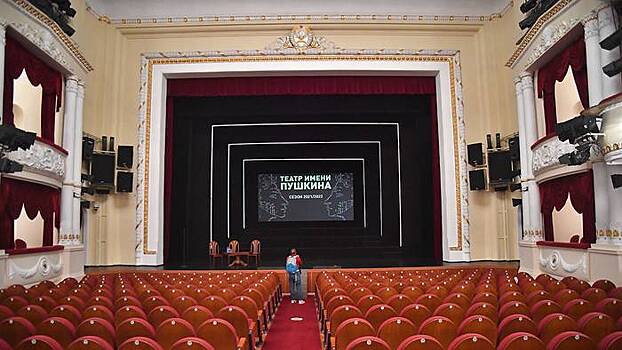 Обладатели QR-кодов смогут посещать музеи и театры в Москве