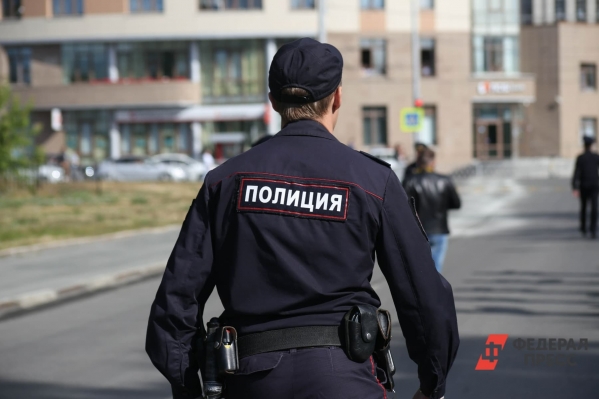 Домогался до спящей: мать семилетней девочки из Нижневартовска заявила в полицию на сожителя