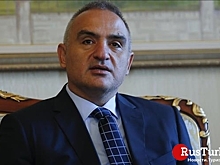 Министр культуры и туризма Турции встретился с украинскими туристами