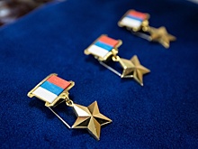 Андрей Белоусов в госпитале вручил бойцам звезды Героев России