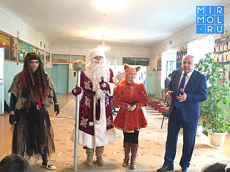 Активисты ОНФ подарили дагестанским детям «Новогоднее чудо»