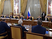 Михаил Мишустин выслушал предложения фракций КПРФ и "Справедливой России - За правду"