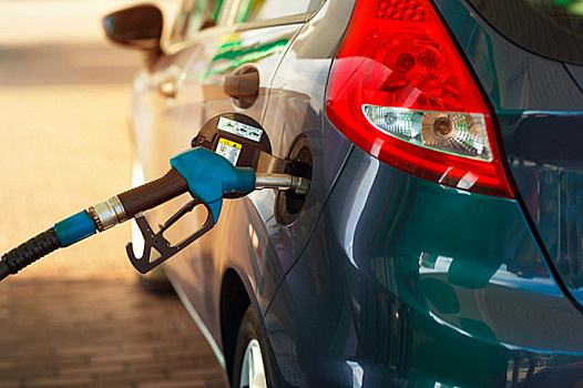 В ЮАР призвали к пересмотру цен на бензин