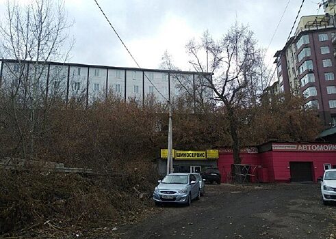 Мэрия Красноярска объявила об угрозе ЧС во дворе жилых домов