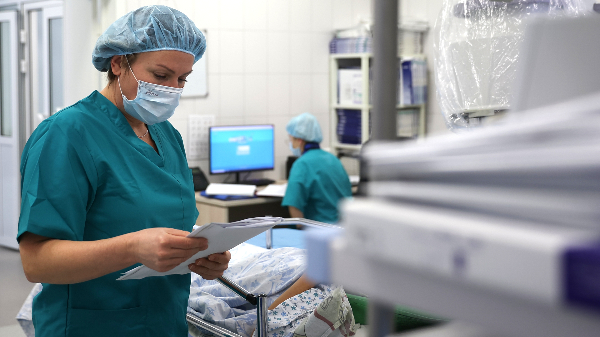 В стационарах Коми остаются 19 пострадавших при взрыве в центре МВД