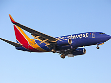 Пассажирка сфотографировала самолет и напугала Сеть