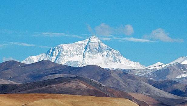 На Эвересте нашли тела 13 погибших альпинистов