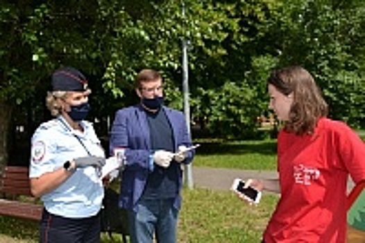 Полиция и член Общественного совета провели профилактическую акцию в районе Старое Крюково