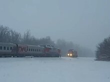 Поезд Адлер - Пермь продолжил движение по маршруту после замены поврежденного локомотива