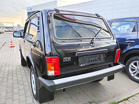 В Дубае начались продажи Lada Niva Legend, цена удивит