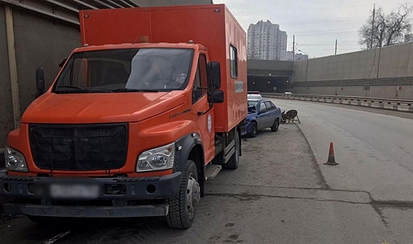 В Волгограде водитель «Дэу» попал в больницу после столкновения с «Газелью»