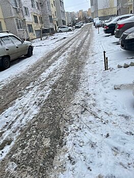 Саратовские дороги превращаются в каток