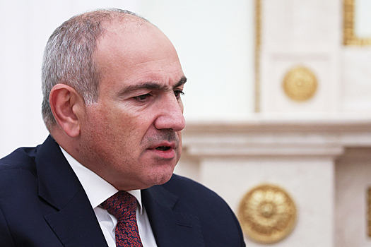 Премьеру Армении мешают беженцы из Карабаха