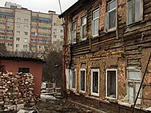 В Курске дом исключили из списка выявленных ОКН после обрушения кладки