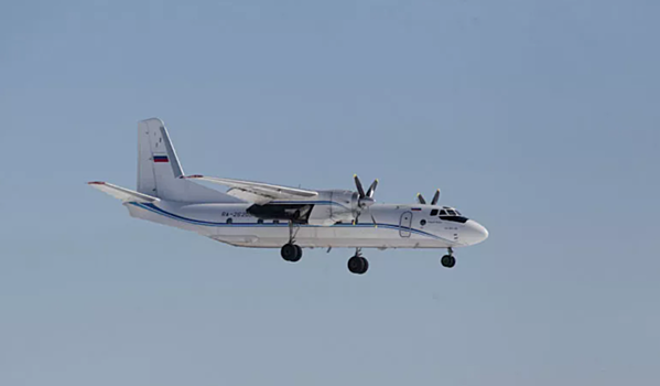 СМИ: самолет Ан-24 столкнулся с опорой ЛЭП в Якутии