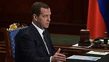 Медведев пообещал найти дополнительные деньги на музеи в Крыму