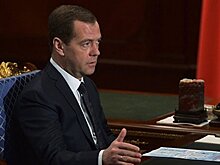 Медведев пообещал найти дополнительные деньги на музеи в Крыму