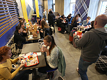 Москвичка требует от McDonald’s более 1 млн рублей за свое падение