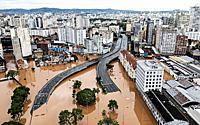 Сильнейшее наводнение за 80 лет: кадры потопа в Бразилии